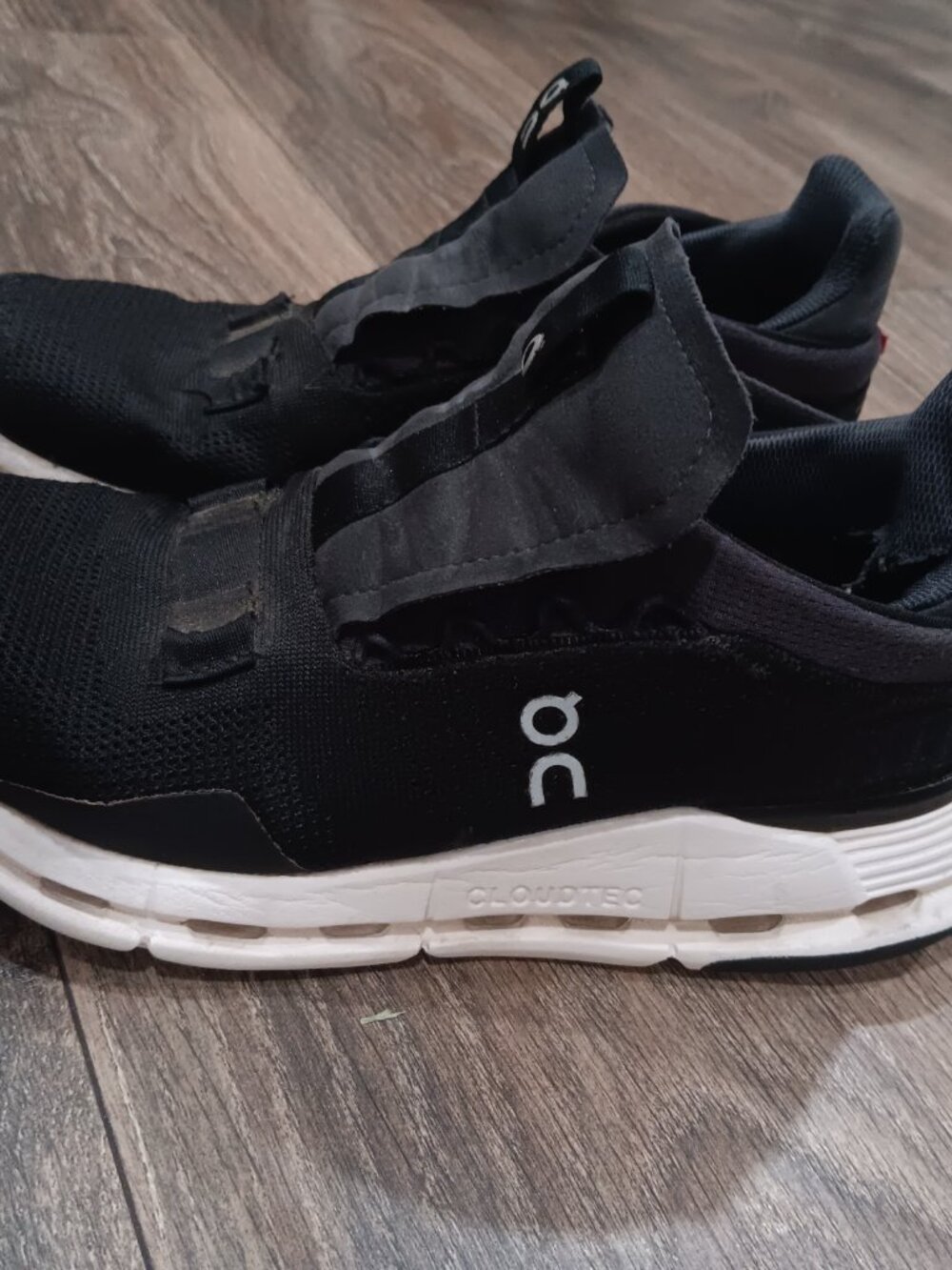 On running cloudnova sneakers / black / womans size 7 - Picture 8 of 9